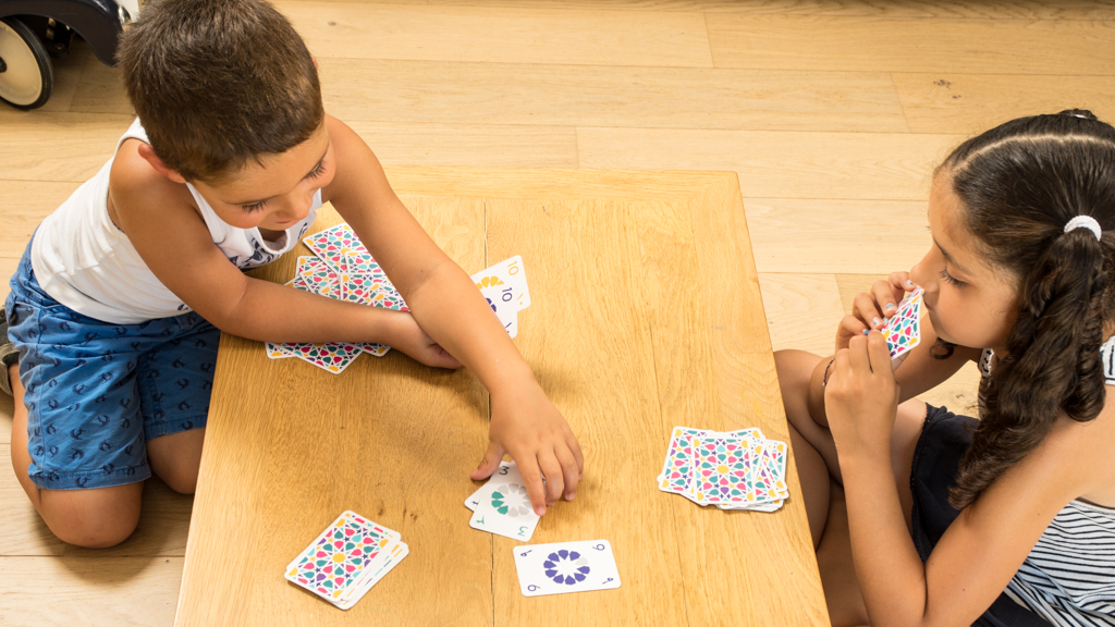 Alaabi numbers numerals game arabic cards kids children math counting sum group play addition